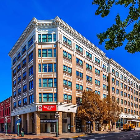 Best Western Plus Carlton Plaza Hotel Victoria Exteriör bild