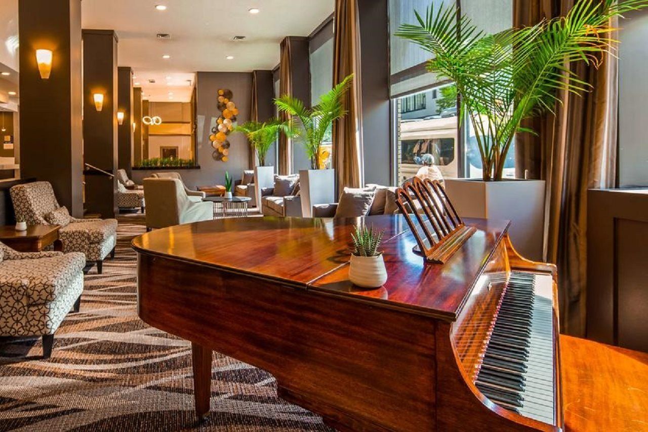 Best Western Plus Carlton Plaza Hotel Victoria Exteriör bild